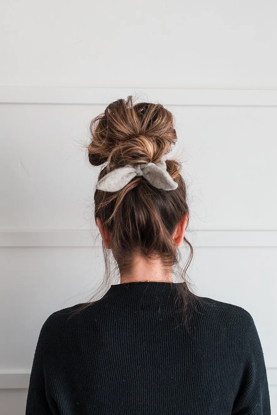 CASHMERE  SCRUNCHIE | Laura