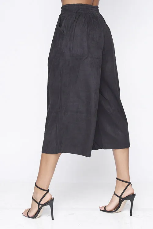 Prety Solido Gamus Capri Pants (963-00226)